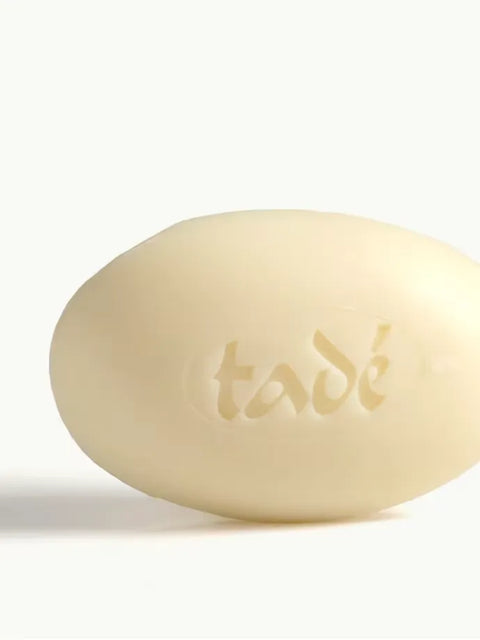 Galet Savon Sel de la Mer Morte Cosmos Natural 150 g Tadé, savon bio minéral purifiant et nourrissant.

